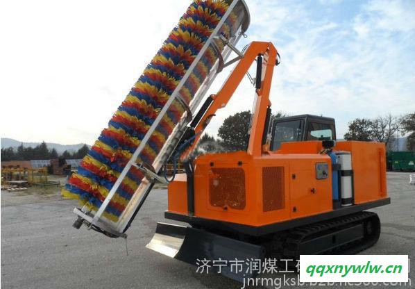 RN-SC-35MC太阳能光伏电站电池板清洗车   ** 质量保证图3
