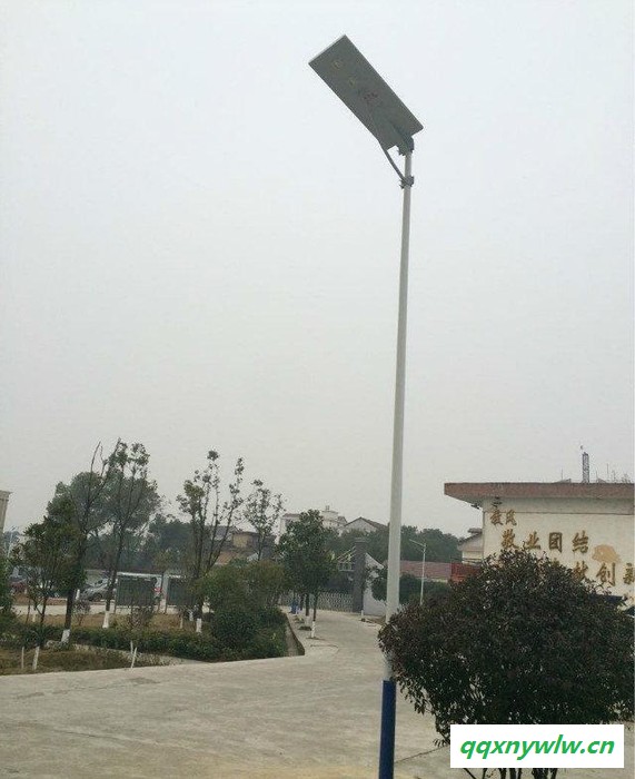 新太阳能灯路灯小型太阳能发电家用太阳能灯家用太阳能灯感应路灯图1