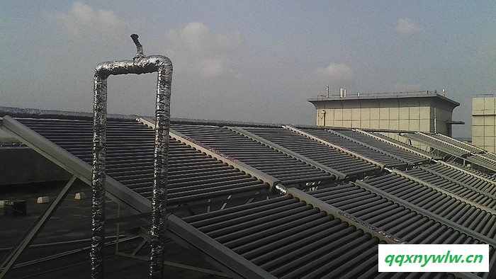 供应根据客户需求1吨以上太阳能热水器工程图3