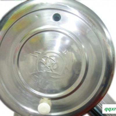 270升全不锈钢太阳能热水器**