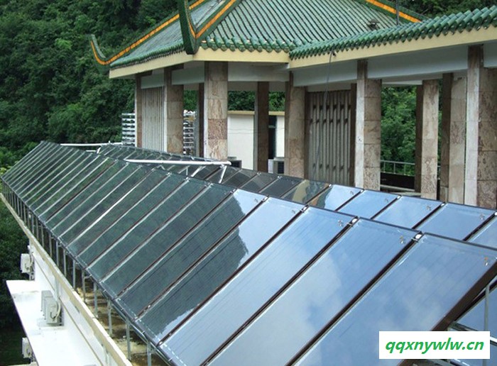 定制工业热水大型太阳能平板热水工程