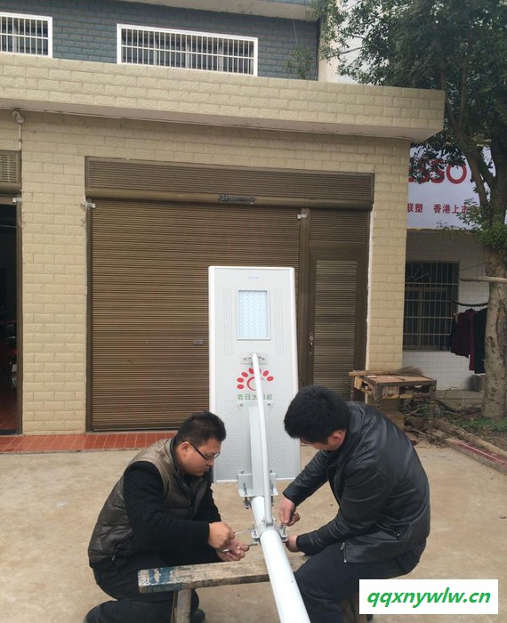 太阳能灯户外太阳能路灯20W农村太阳能路灯一体化LED太阳能路灯