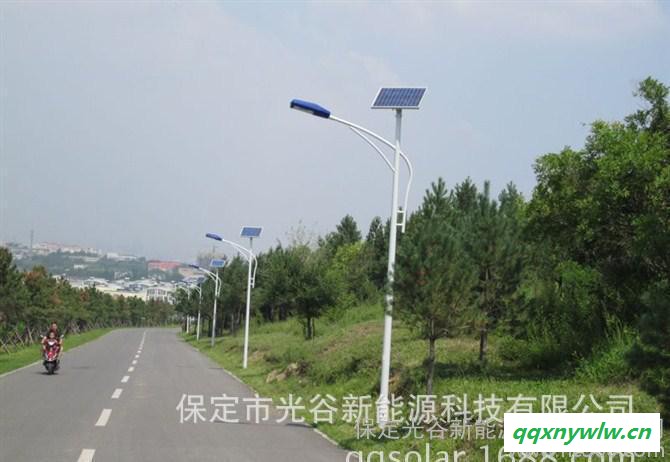 太阳能灯太阳能路灯**LED灯30瓦路灯图1