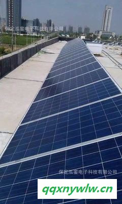 河北廊坊地区 10千瓦太阳能发电系统 光伏发电 太阳能电池板英利