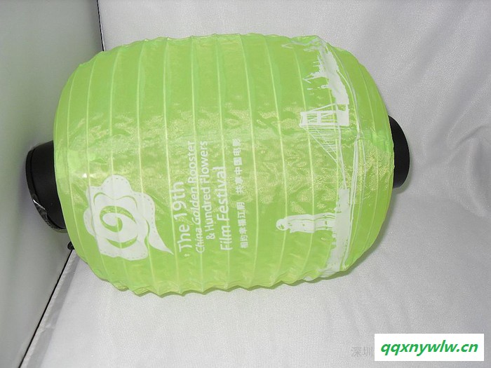 L太阳能灯笼 婚庆新房用品 内镶LED灯 节能环保材料 防水尼龙布灯笼L04