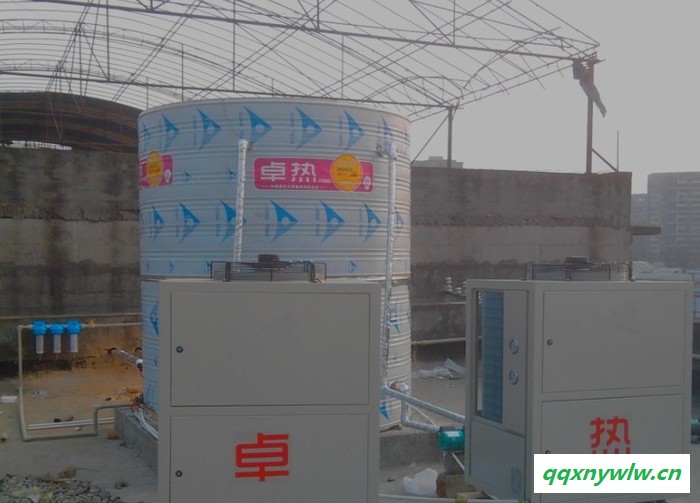 卓热10p成都 空气能热水器工程,空气源热泵还是卓热好！图3
