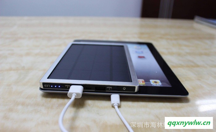 真正的大功率太阳能充电器，IPAD太阳能充电器，双USB太阳能充电图2