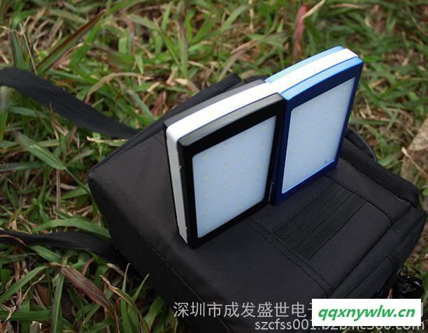 全球 一款带路营照明的太阳能移动电源 太阳能充电器图6